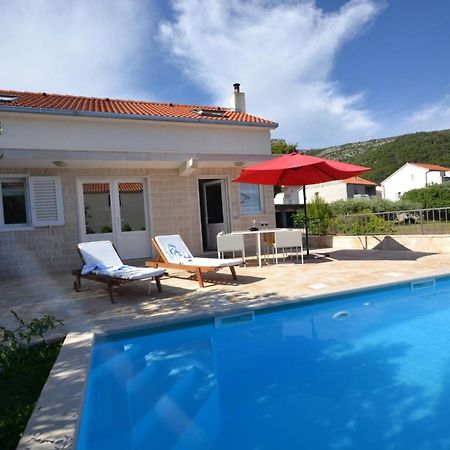 Marvelous Escape Bol Island Villa With Pool Εξωτερικό φωτογραφία